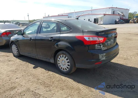 2012 Ford Focus Se z USA, uszkodzony, nr VIN 1FAHP3F20CL274266